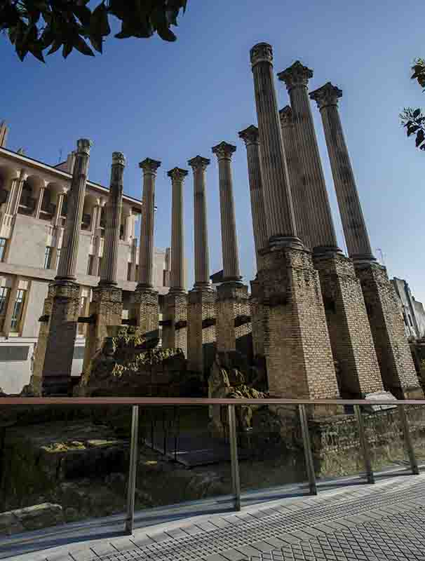 Córdoba 122 - Templo Romano.jpg